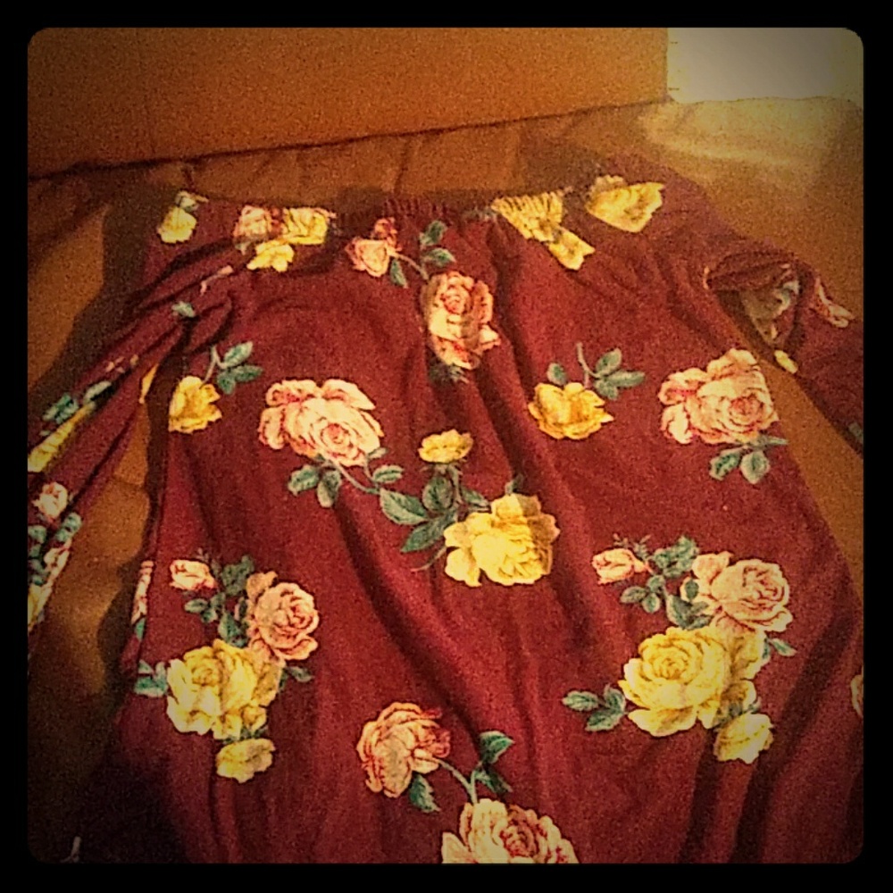 Bergandy flower shirt